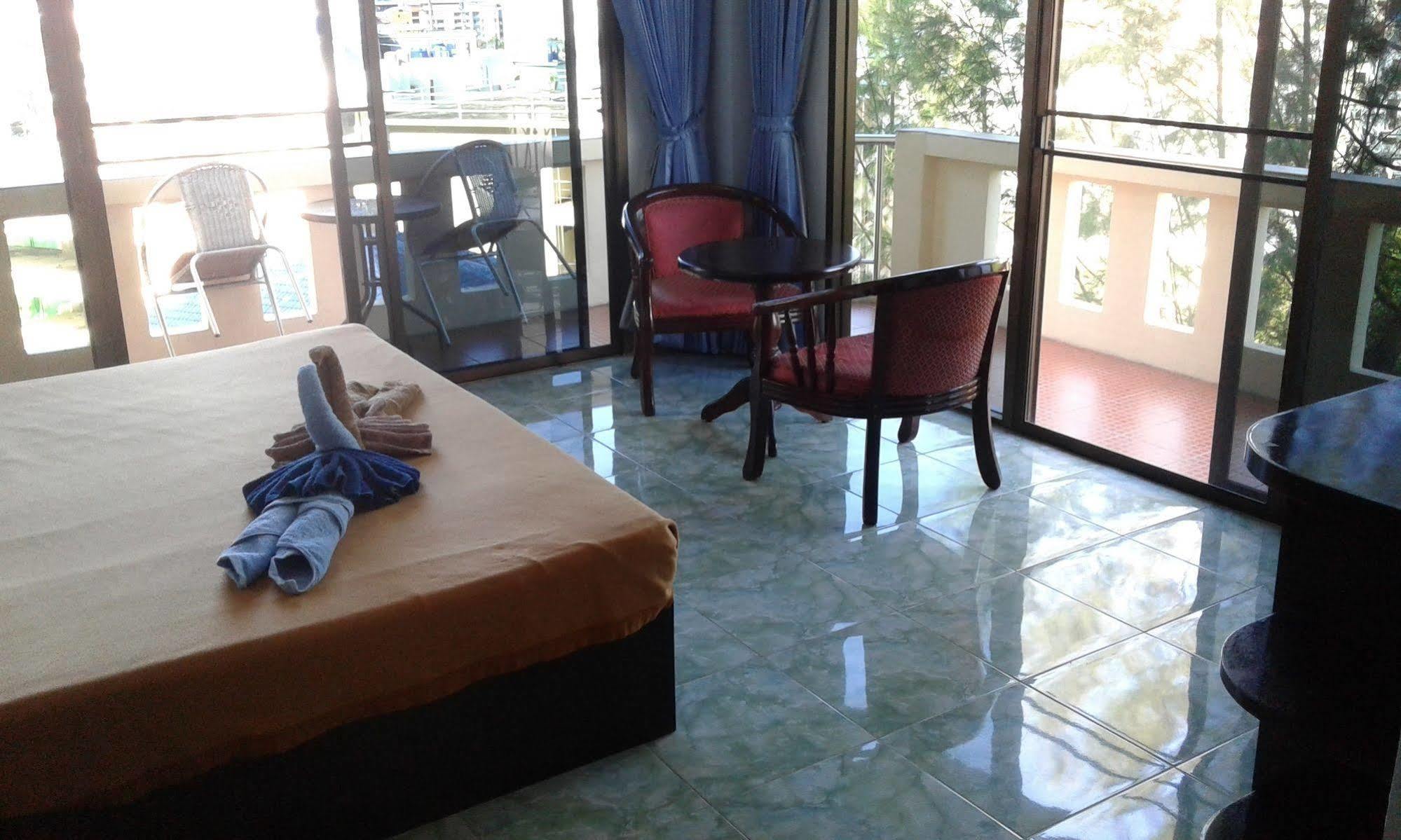 Feng Shui House Hotel Patong Eksteriør billede